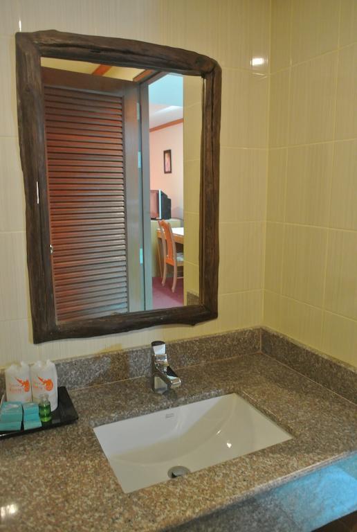 Chaikana Thani Hotel Phatthalung Exteriör bild