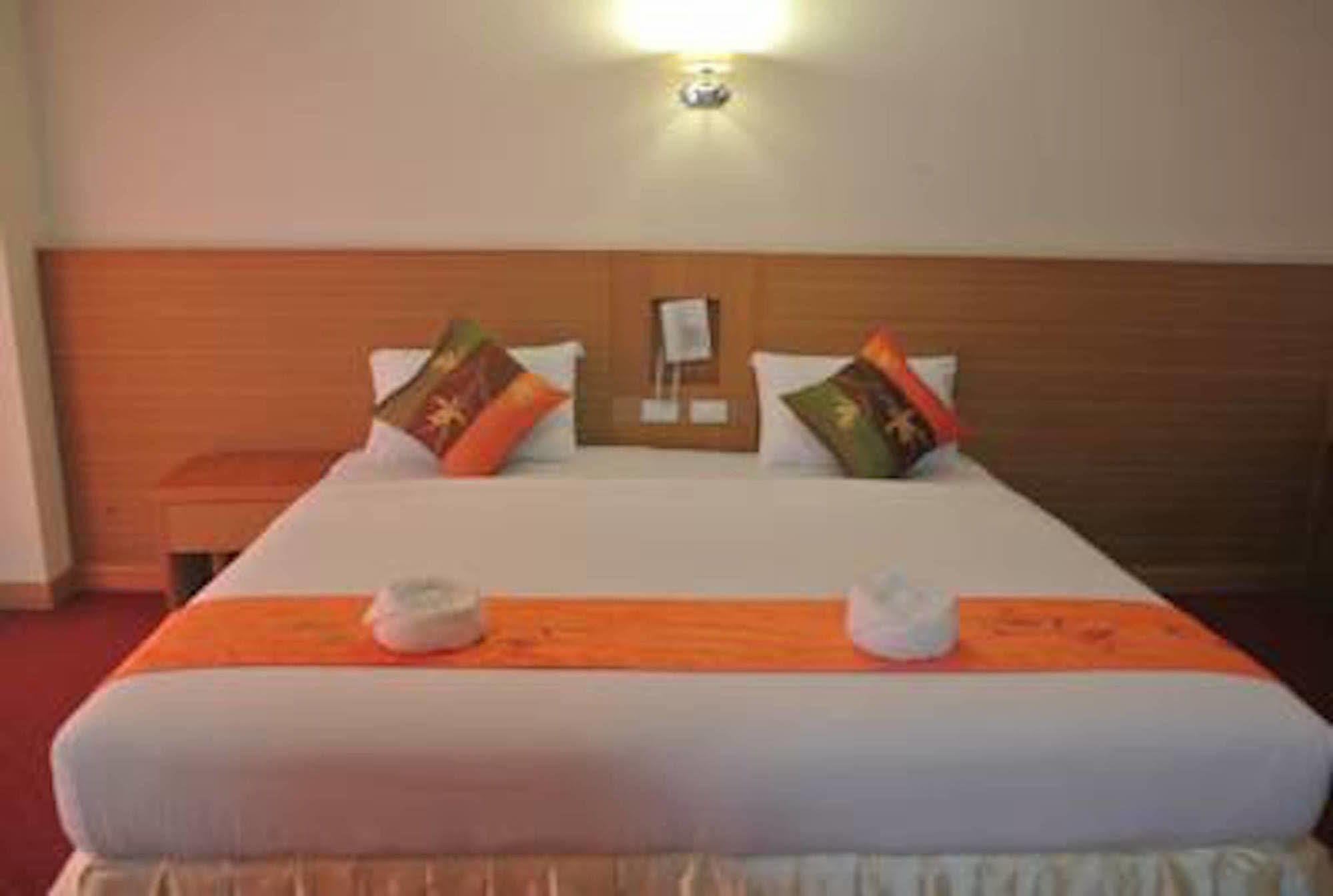 Chaikana Thani Hotel Phatthalung Exteriör bild