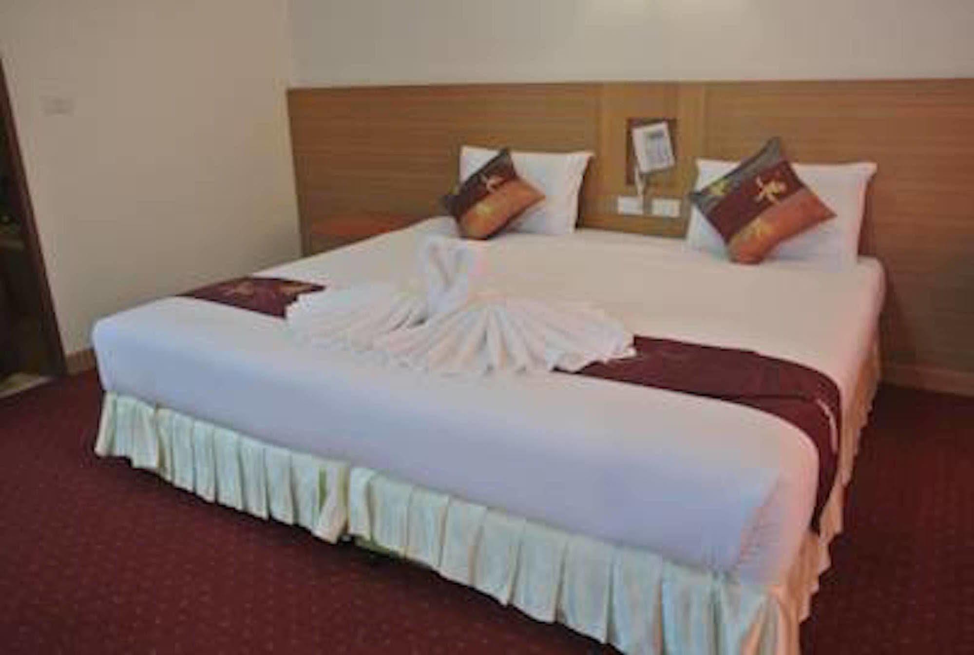 Chaikana Thani Hotel Phatthalung Exteriör bild